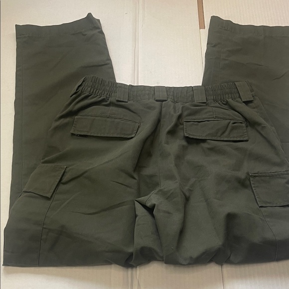 Blauer Men's Dark Green Cargo Pants - Picture 3 of 7